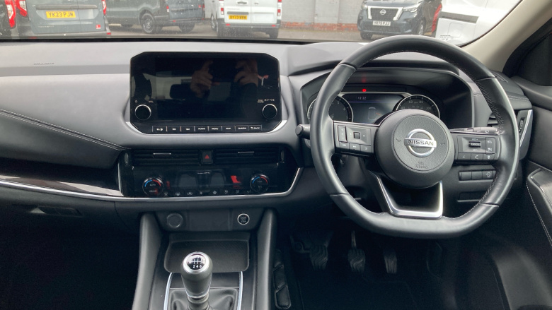 Nissan Qashqai 1.3 DiG-T MH N-Connecta 5dr Petrol Hatchback